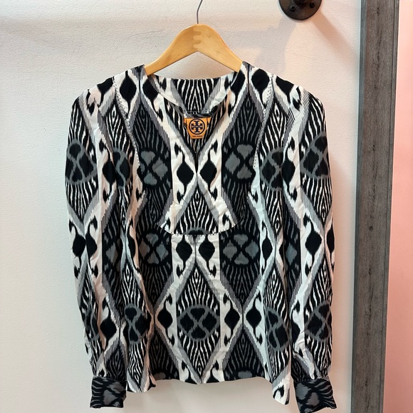 Tory Burch Tops - Tory Burch 100% Silk Blouse